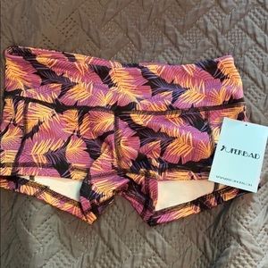 Sunset low rise contour fleo shorts NWT SM
